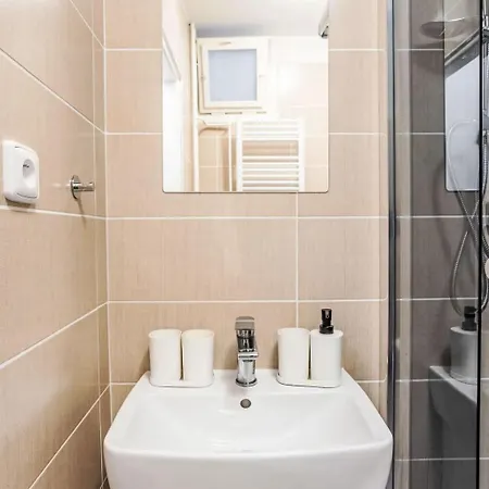 Castle Oasis By Interhome Apartamento Praga